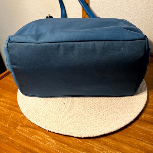 COACH Nylon & Leather Teal Zip Closure Shoulder Tote 35500 - Picture 6 of 8